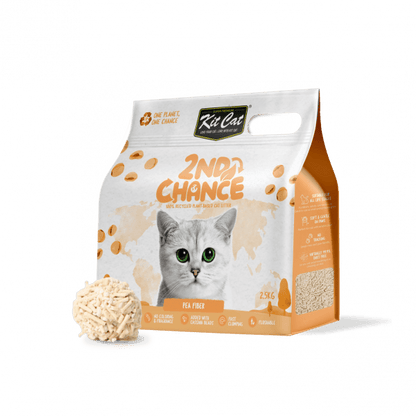 Plant-based cat litter bag, 2nd Chance, pea fiber, with mound of litter pieces