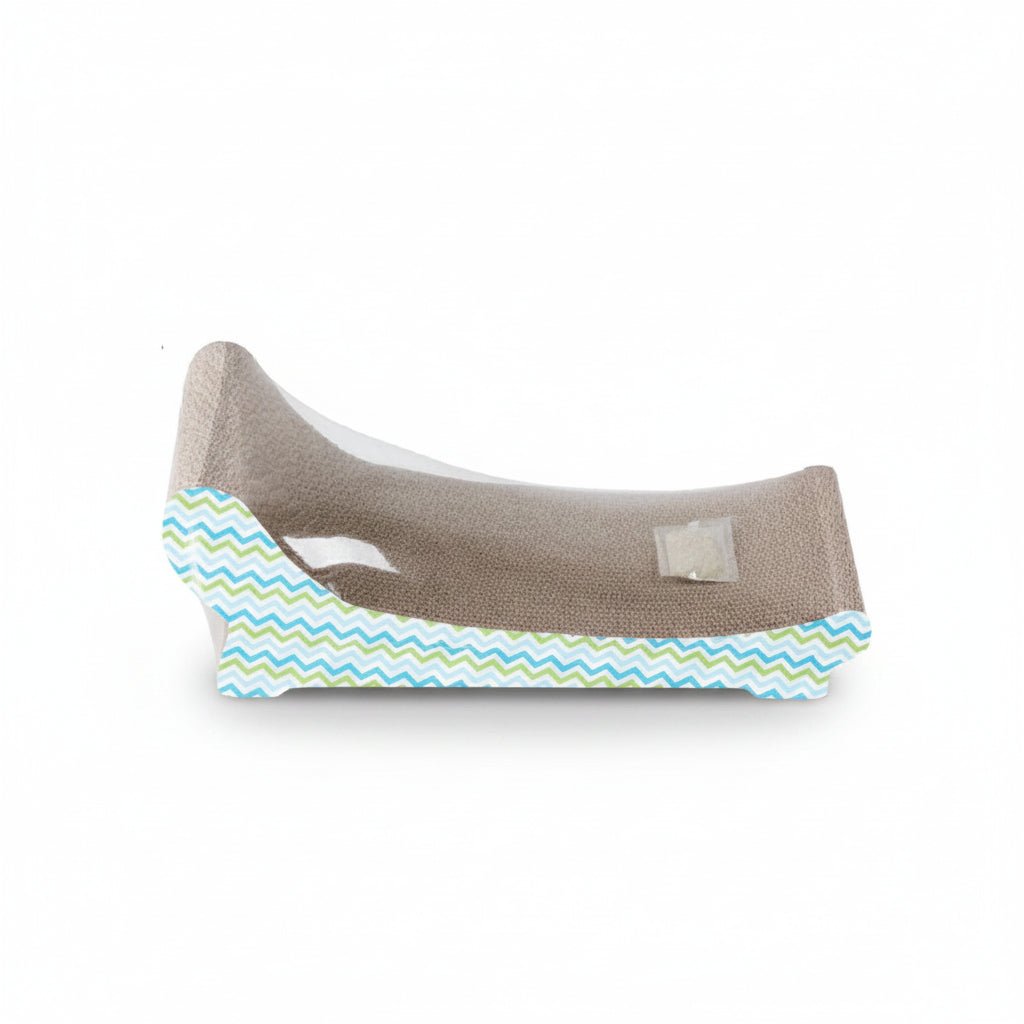 Pawise Lounge Cat Scratcher on white background