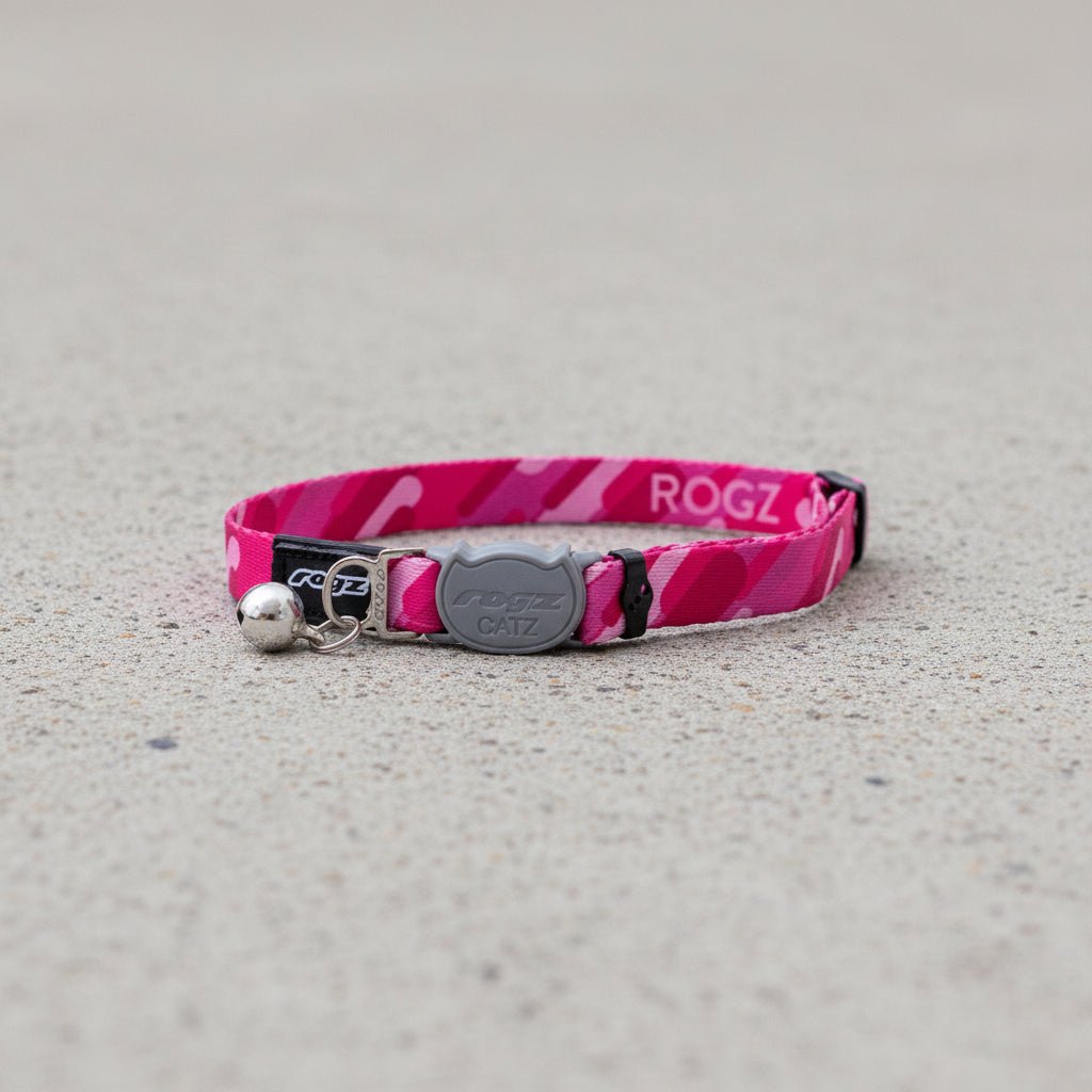 Rogz FusionCat pink safety collar for cats with bell and gray clasp