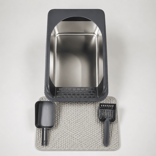 Dark gray high-wall cat litter box with scoop and textured anti-slip mat